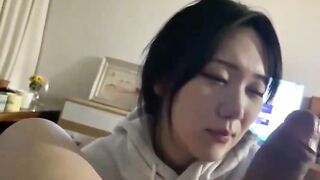 nhìn vẻ mặt ngại ngùng của em làm em nứng quá