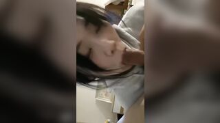 nhìn vẻ mặt ngại ngùng của em làm em nứng quá - phần 2