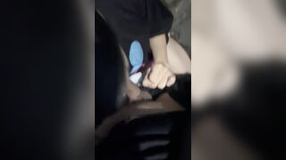 Ra đầu ngõ gạ em rau bú mút con cặc dâm đãng kích thích