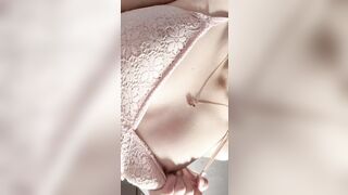 lớp 10 em nứng tự xóa vú