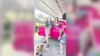 Loạn luân cô gái đẻ con ra để mò lồn
