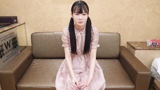 Bé nố đáng yêu quá