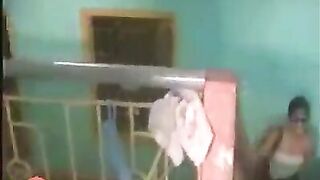 Học sinh cấp 3 làm tình với nhau như người lớn