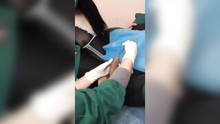 Bác sĩ vắt sữa 2