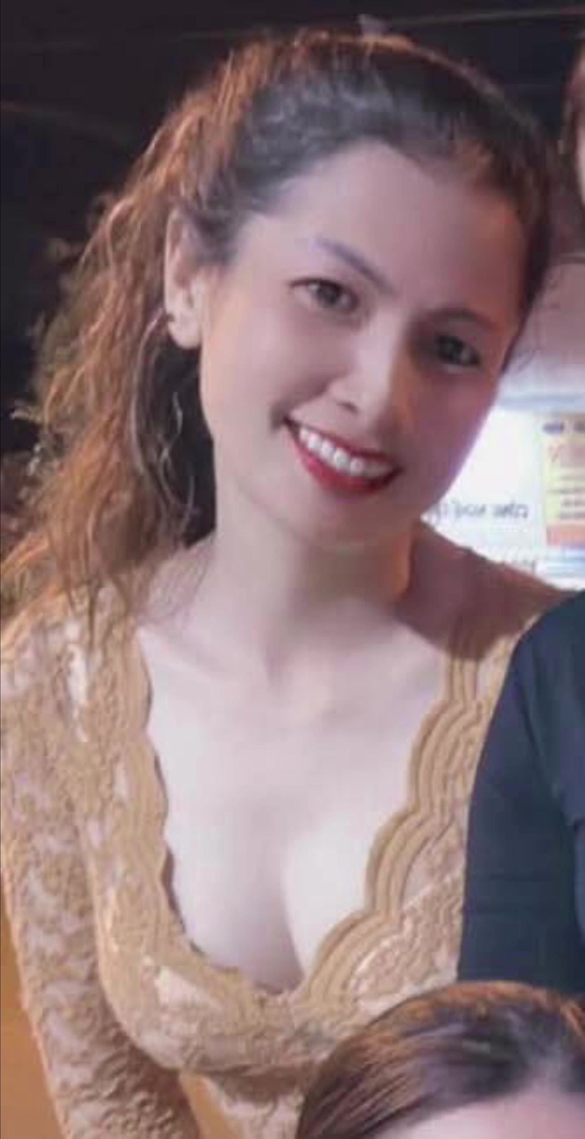 Con trai mất dạy sục sau lưng mẹ hương