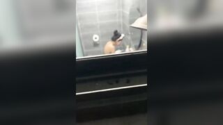 Em gái non tắm p3