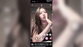 Em ghệ xinh dâm mới lớn lòn tơ tự quay video xoa lồn thủ dâm cho a xem