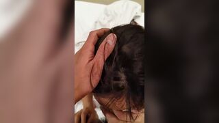 cặc dính đầy nước lồn của em mà em liếm sạch