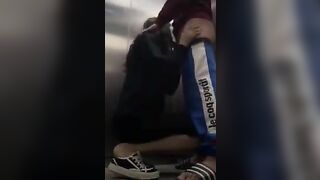 Được hai cái đứa tuổi teen 17 18t rủ nhau chịch ngay tại thang máy vl thật