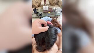 bắt em học sinh bú cu luôn ở phòng khách