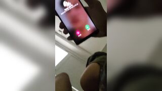 đang địt sướng hết mẹ đến bố em gọi về