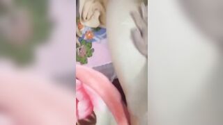 Bà chị dâu lén lút gả tình em chồng cỡi chuồng bắt em chồng suất kem xoa lồn cho mình