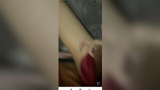 Bé Nì *** thông báo bắt đầu live lại sau cơn bão gạch đá =))