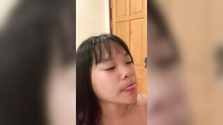 Nợ tiền không trả được nên bắt địt để trả dần, tội quá ae ơi