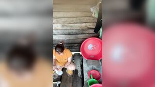 quay lén em ktv quán chòi đi đái thay BVS
