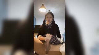 Em ladyboy cặc to sục cặc dâm đãng kích thích 2