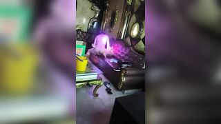 Địt em nhân viên trong phòng hát dâm đãng
