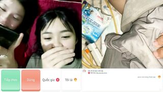 ometv thông lỗ đái cho 2 em gái tò mò xem
