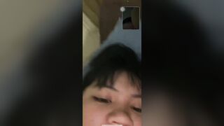 Ghạ con e họ mãi mới cho xem
