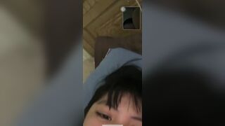 Ghạ con e họ mãi mới cho xem