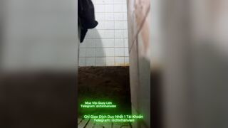Quay Lén Chị Họ Đi Tè