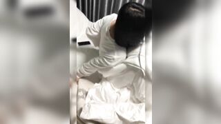 Dẫn em gái nuôi về nhà đòi thịt