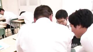 những cô gái hoàn hảo gangbang