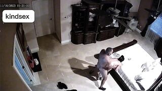 Đi làm vợ ở nhà cho người làm vườn vào phòng đụ