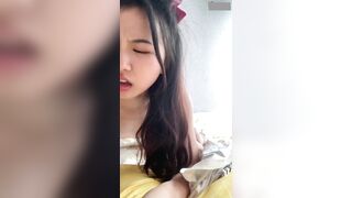 Nứng cặc quá đưa nhỏ e họ xinh đẹp trốn mẹ vào ks đụ nhau làm e đau rên nhăn mặt