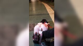 Traning salve ladyboy nơi công cộng
