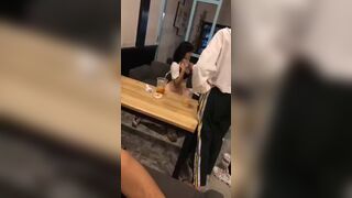 Hot học sinh cho thằng bạn bú vú trong quán trà sửa luôn quá đỉnh