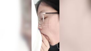 Dạy em họ bú cặc, em đang còn lứa tuổi học sinh