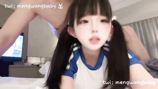 Bố dượng địt con gái đang còn non