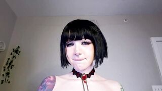 Dáng ngon 6 múi phong cách Gothic 14