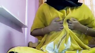 NÓ THỦ DÂM KÌA