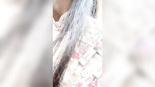 Dâm nữ TQ mới sáng sớm nứng lồn livetream show hàng public gạ a tài xế về phòng đụ p1