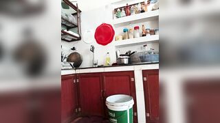 Chị mb vú to mông bư khoe hàng trên live dâm đãng