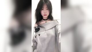bé loli xinh xắn sẵn sàng xoán ngôi trần hà linh