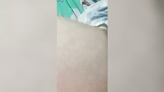 Rau non học sinh kính cận dâm đãng dùng thỏi son móc lồn tự quay vid gửi a xem