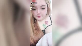 Gái tik tok