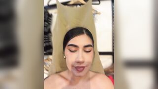 Gái dâm vú to lồn ngon thủ dâm kích thích lồn chảy nước trên live