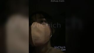 Em gái Việt Eira2004 thích cái cảm giác lén lút thủ dâm ngoài đường và cái kết