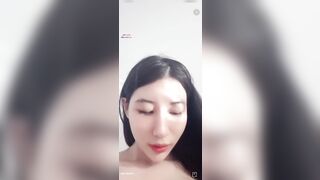 Tiếp tục lại 1 e teen Việt vú bự idol live lên sóng show clip sex cực dâm