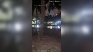 E teen dâm cùng bạn trai nữa đêm ra cv lột đồ bú cu public vừa sướng vừa chill p3