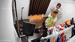 Hack cam quay lén trong tiệm photobooth toàn các e teen xinh đẹp p2