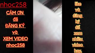 Em gái sinh viên quay video vừa thủ dâm vừa khẩu dâm rồi cho chủ nợ địt để trừ nợ