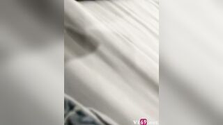 Lần đầu tiên được đụ lỗ đít không bao em gái có biểu cảm rất khó tả