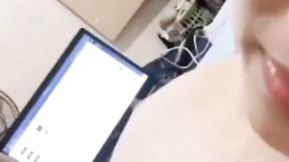 Bé rau đáng yêu bím hồng xinh không lông chat sex