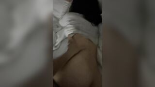 nhân trần bé sinh viên ngoan dâm nhìn em nắm chặt gối biết là sướng rồi