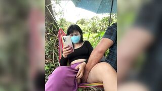 Gái dâm ra hồ gạ người lạ live sex cho móc lồn sờ vú